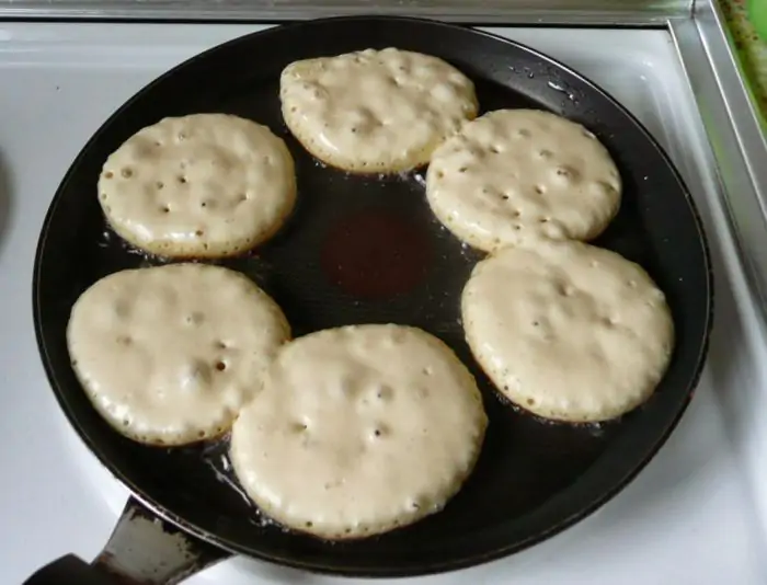 Приготовить оладьи — просто, быстро и вкусно!